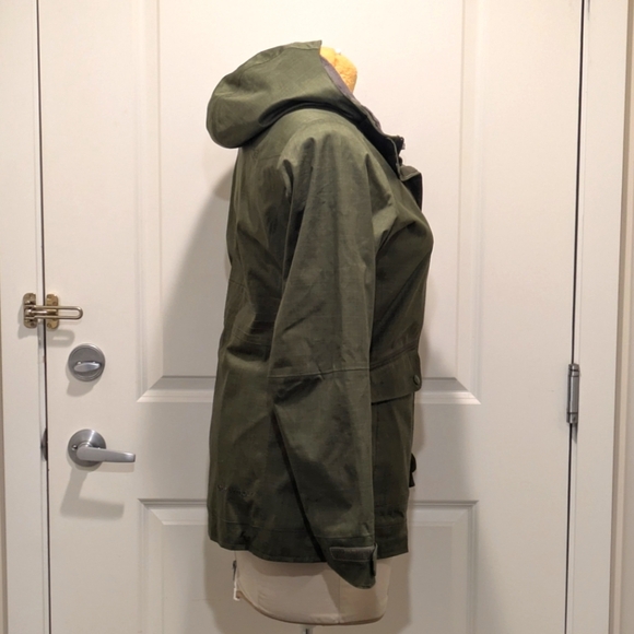 EUC Under Armour Storm M Women's Army Green Rain Jacket - Picture 4 of 12